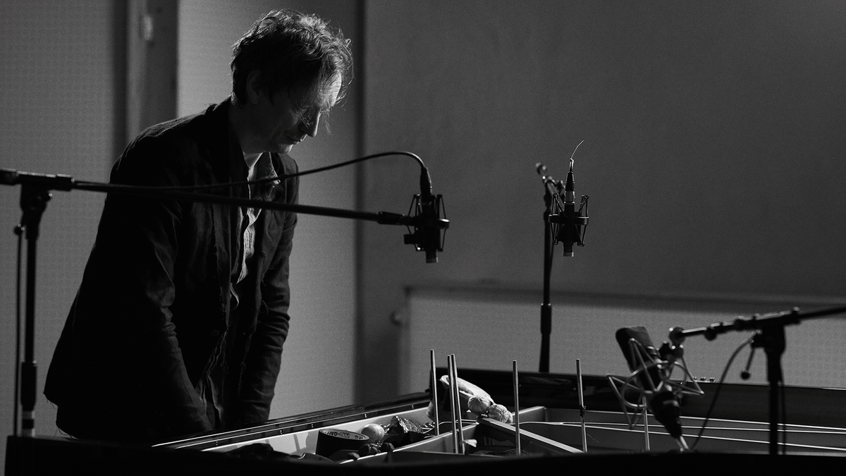 Hauschka Live Improvised Performance