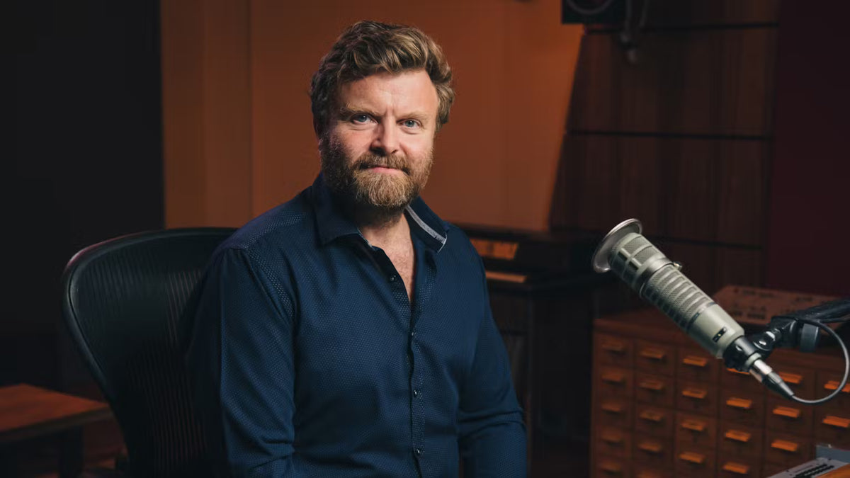 Preparing to score with Paul Thomson